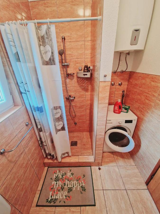 Apartments In Rijeka, Free Parking And Large Terrace, 15Min Drive From The Beach Exterior photo