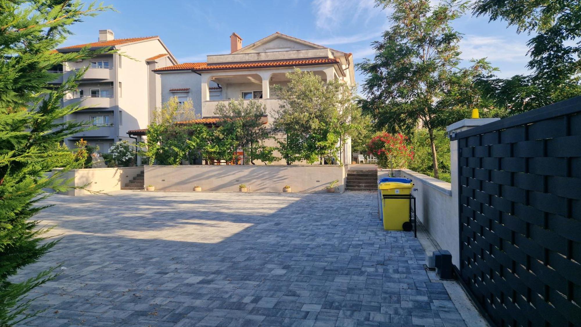 Apartments In Rijeka, Free Parking And Large Terrace, 15Min Drive From The Beach Exterior photo